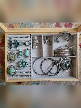 Sterling Silver & Turquoise Jewelry
